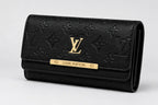 LV LOGO Flap Wallet
