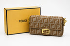 Fendi Baguette Shoulder Crossbody Bag - Khaki