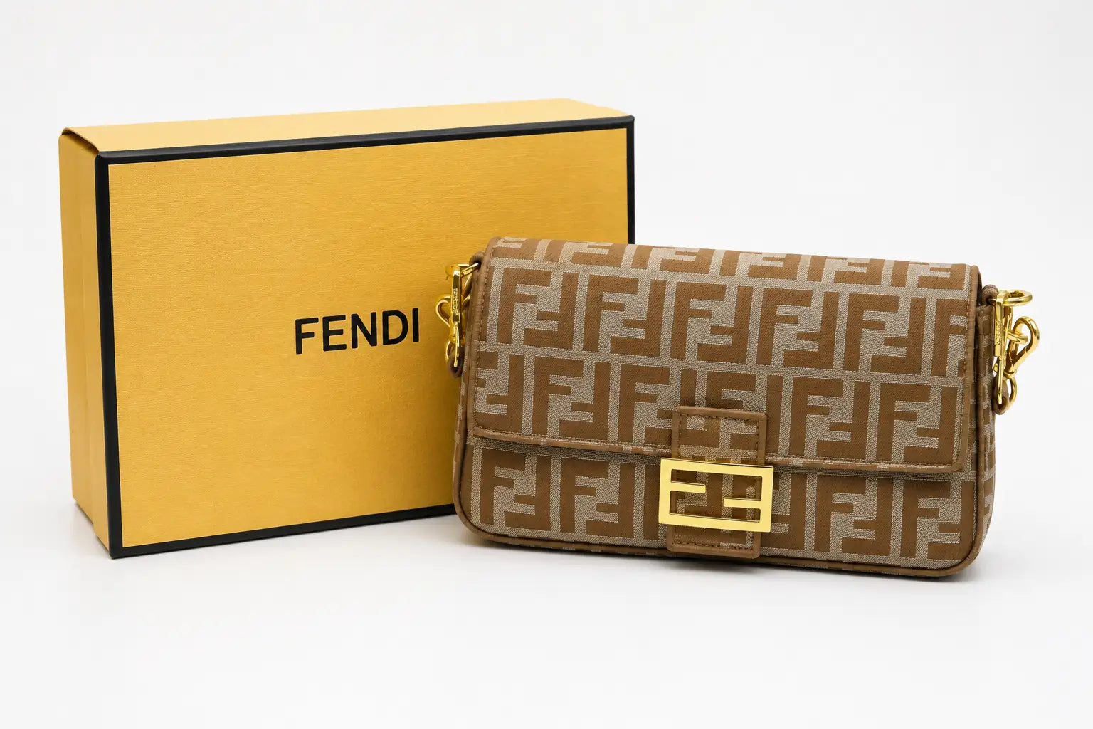 Fendi Baguette Shoulder Crossbody Bag - Khaki